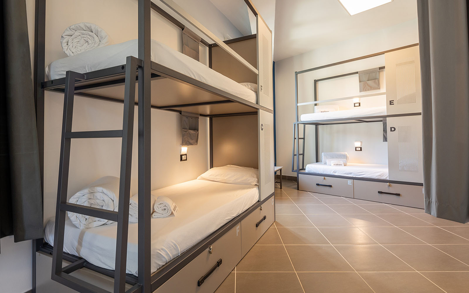 Dettaglio camera Lecco Hostel & Rooms